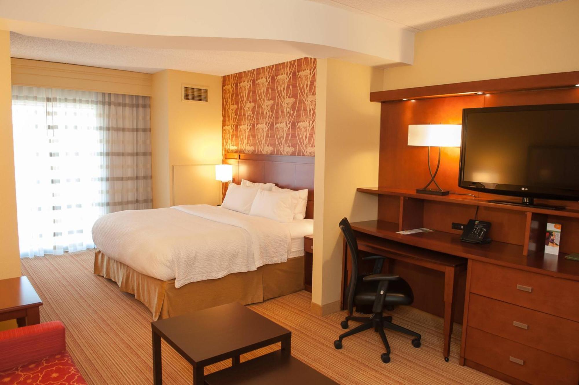 Courtyard By Marriott Pittsburgh North/Cranberry Woods Hotel Кранбери Тауншип Екстериор снимка