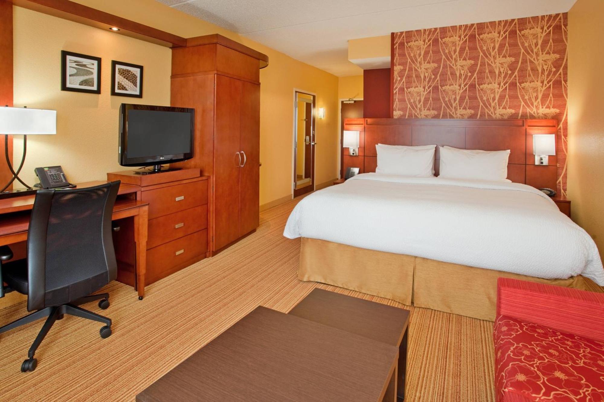 Courtyard By Marriott Pittsburgh North/Cranberry Woods Hotel Кранбери Тауншип Екстериор снимка